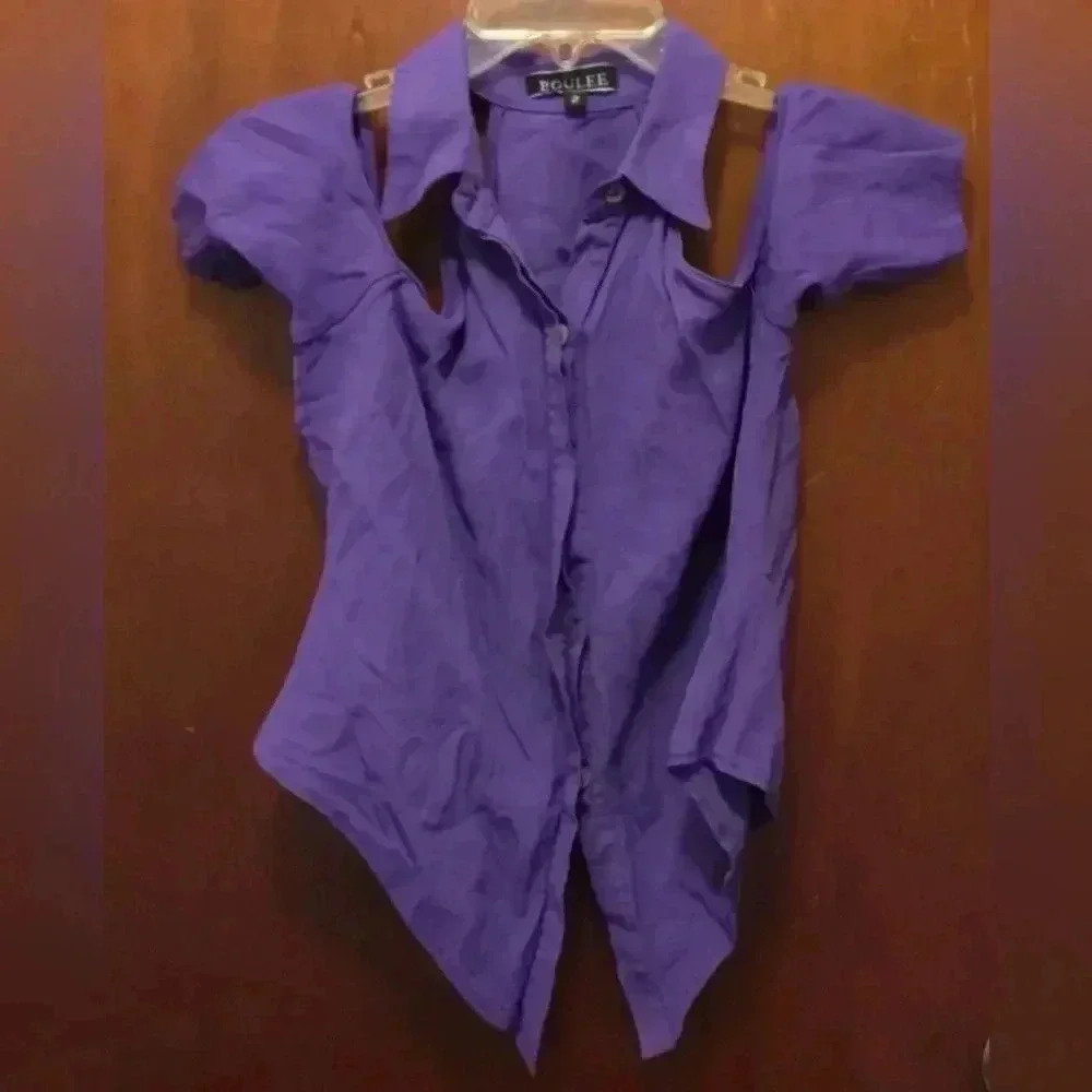 Woman BOULEE purple Cold Shoulder S/s Button Up Crop Top Shirt Sz 2 EUC USA